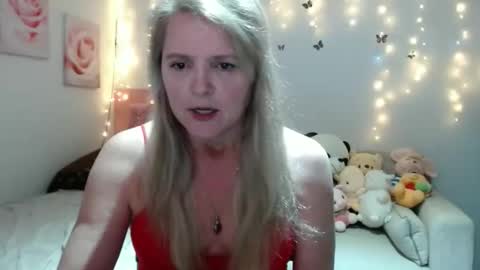 Snapshot of tifanycoopers chatting on January 2026 11:14:01 AM Tifany online show from January 2026 11:14:01 AM