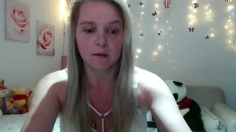 Snapshot of tifanycoopers chatting on March 2026 11:16:02 AM Tifany online show from March 2026 11:16:02 AM