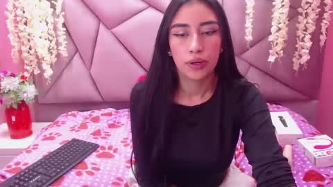 Snapshot of tiffani_hott_ chatting on February 2025 02:55:01 AM TIFANI online show from February 2025 02:55:01 AM