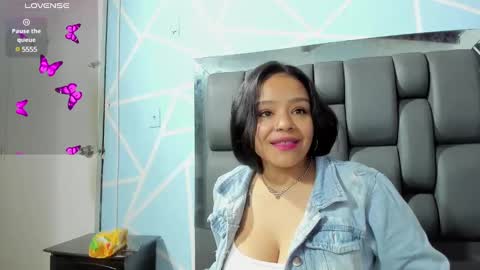 Snapshot of tiffanny_rose_ chatting on January 2025 06:14:01 PM Sara online show from January 2025 06:14:01 PM