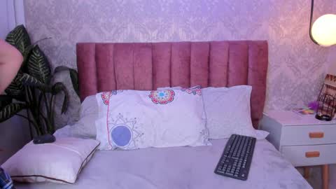 Tiffany Becker online show from January 2025 02:06:01 AM