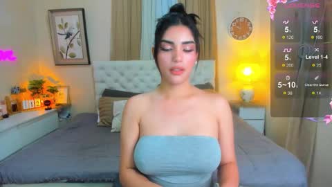 Tiffany online show from September 2025 06:24:02 AM