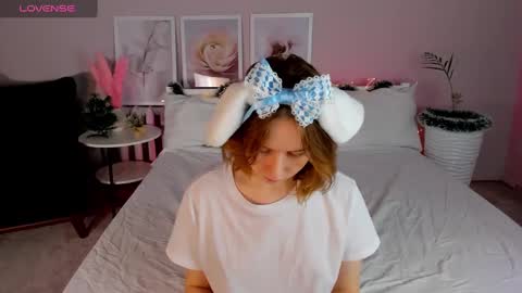 tiffany_roy online show from December 2024 02:49:02 AM