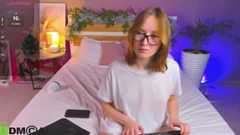 tiffany_roy online show from January 2025 05:44:02 AM