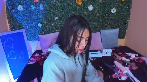 Snapshot of tiffany_sander chatting on January 2025 07:21:01 AM tiffany_sander online show from January 2025 07:21:01 AM