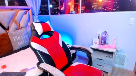 Snapshot of tiffany_sander chatting on January 2025 07:45:02 AM tiffany_sander online show from January 2025 07:45:02 AM