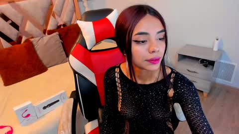 Snapshot of tiffany_sander chatting on January 2025 06:07:01 PM tiffany_sander online show from January 2025 06:07:01 PM