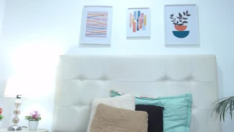 Snapshot of tiffanyfox_1 chatting on March 2025 12:00:01 PM Tifanny Fox online show from March 2025 12:00:01 PM