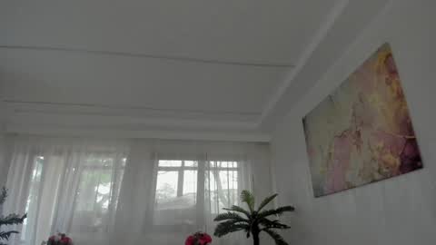 Tiffany Houston online show from December 2025 07:28:01 AM