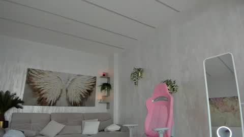 Tiffany Houston online show from January 2026 06:38:02 AM