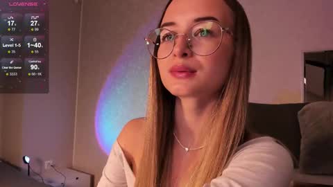 Tiffany online show from October 2025 01:11:02 PM