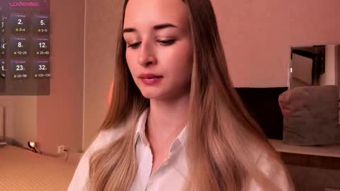 Tiffany online show from October 2025 01:15:02 PM