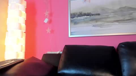 Snapshot of tiffanysuarez_ chatting on January 2025 04:39:01 PM Stefany Suarez online show from January 2025 04:39:01 PM