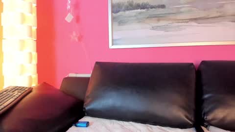 Snapshot of tiffanysuarez_ chatting on February 2025 08:34:01 PM Stefany Suarez online show from February 2025 08:34:01 PM