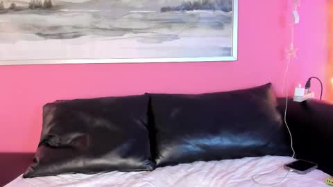 Snapshot of tiffanysuarez_ chatting on September 2025 12:17:02 PM Stefany Suarez online show from September 2025 12:17:02 PM