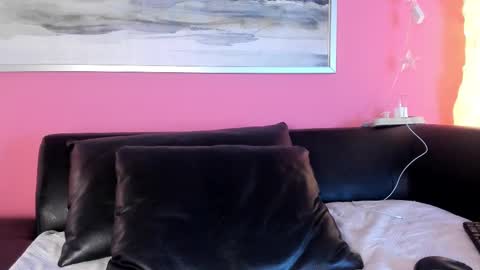 Snapshot of tiffanysuarez_ chatting on October 2025 08:39:02 PM Stefany Suarez online show from October 2025 08:39:02 PM