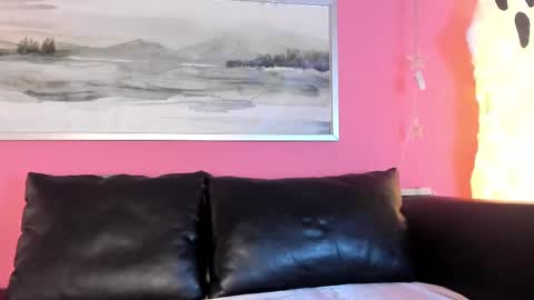 Snapshot of tiffanysuarez_ chatting on October 2025 08:51:01 PM Stefany Suarez online show from October 2025 08:51:01 PM