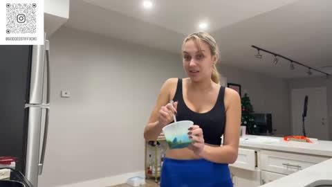 Tiffstreatsxoxo online show from November 2025 04:51:01 PM