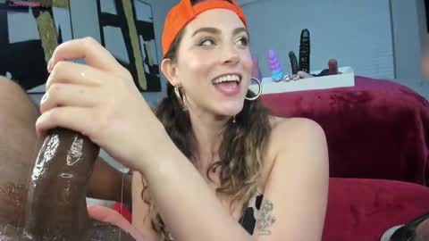 Snapshot of tightholestinytits chatting on February 2025 10:22:01 PM tightholestinytits online show from February 2025 10:22:01 PM