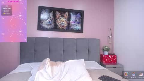 tiiny emilly online show from December 2025 08:16:02 PM