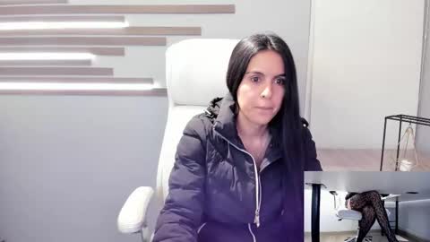 tiinyangel online show from February 2026 01:48:02 PM