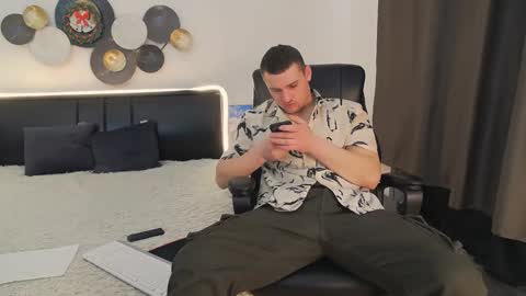 Snapshot of tim_mart chatting on January 2025 07:42:01 AM ask me online show from January 2025 07:42:01 AM