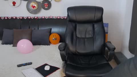 Snapshot of tim_mart chatting on February 2025 10:54:01 AM ask me online show from February 2025 10:54:01 AM