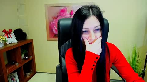 Luisa online show from December 2024 09:04:01 AM