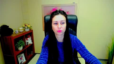 Luisa online show from January 2025 12:18:01 PM