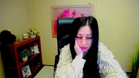 Luisa online show from February 2025 10:21:02 AM