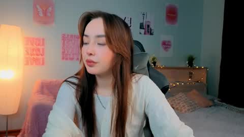 Mia online show from February 2026 07:52:02 PM