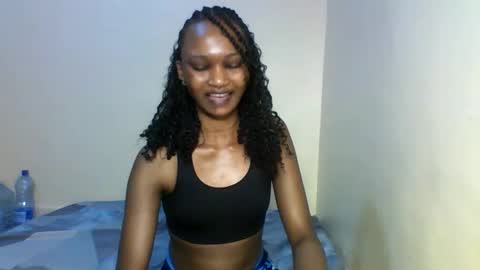 Tina online show from December 2025 09:35:01 PM