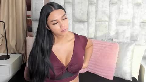 Snapshot of tina_noa chatting on October 2025 11:28:02 AM Tina noa online show from October 2025 11:28:02 AM