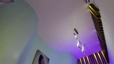 Tina  online show from October 2025 05:31:02 AM