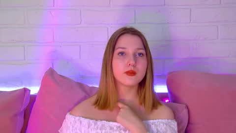 TinaBurton online show from February 2026 05:01:01 PM