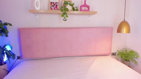 Snapshot of tinacurly chatting on November 2025 11:31:01 AM Tina online show from November 2025 11:31:01 AM