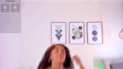 Snapshot of tinacurly chatting on November 2025 11:31:02 AM Tina online show from November 2025 11:31:02 AM