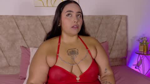 Snapshot of tinacurv chatting on November 2025 07:36:03 PM tinacurv online show from November 2025 07:36:03 PM