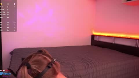 Snapshot of tinalittle_ chatting on September 2025 06:44:02 PM Tinalittle online show from September 2025 06:44:02 PM