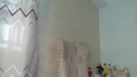 Snapshot of tinashe004 chatting on January 2026 02:10:01 PM tinashe online show from January 2026 02:10:01 PM