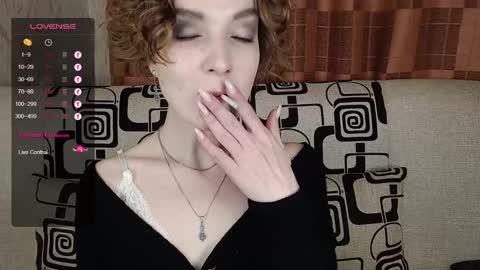 Tina online show from November 2025 05:21:02 AM