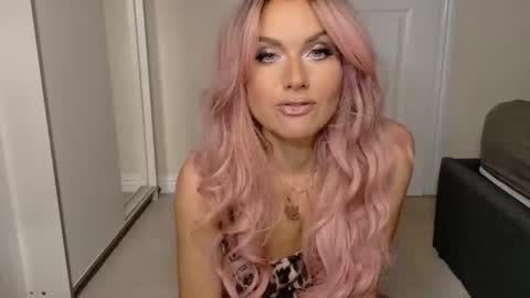 tinkerbell822 online show from February 2026 09:02:01 AM