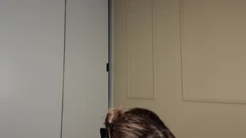 Tina online show from September 2025 06:04:01 AM