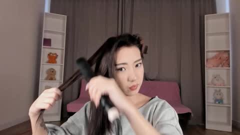 Tina online show from November 2025 06:35:01 AM