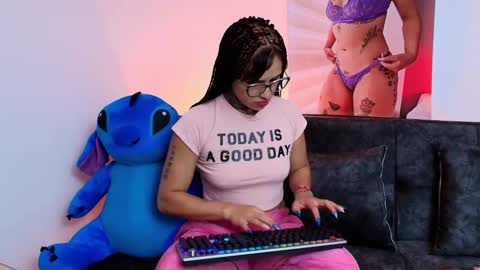 I AM BELLA  ----------- follow my  IG  TINNS 69 online show from February 2025 12:24:01 AM