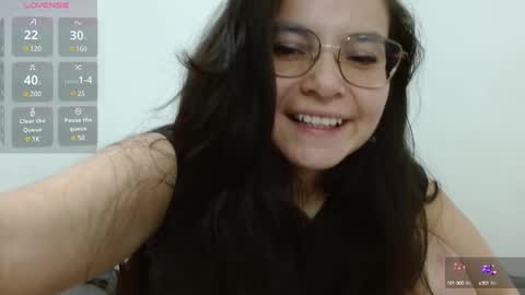 Snapshot of tiny_caroline chatting on February 2025 10:25:01 PM Tiny Caroline online show from February 2025 10:25:01 PM
