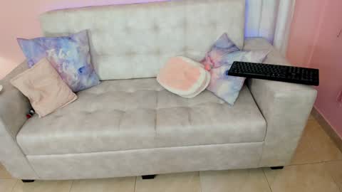 tiny_cora online show from February 2025 10:39:01 PM