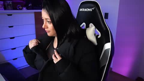 Snapshot of tiny_panther chatting on January 2025 10:07:02 PM Ana Molly online show from January 2025 10:07:02 PM