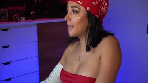 Snapshot of tiny_panther chatting on January 2025 12:23:01 AM Ana Molly online show from January 2025 12:23:01 AM