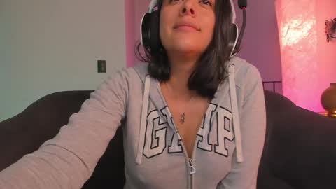 Snapshot of tiny_panther chatting on February 2025 04:14:01 AM Ana Molly online show from February 2025 04:14:01 AM